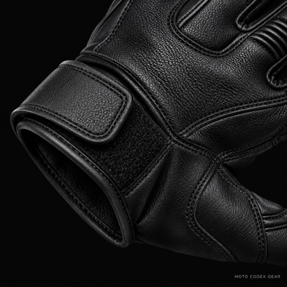 Short-Cuff Leather Riding Glove – Cuff & Seam Detail